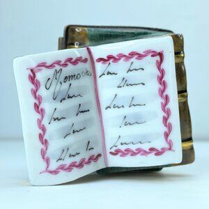 Limoges Chamath Eksklusif Bestieux hieroglyphics stack of book trinket box A143